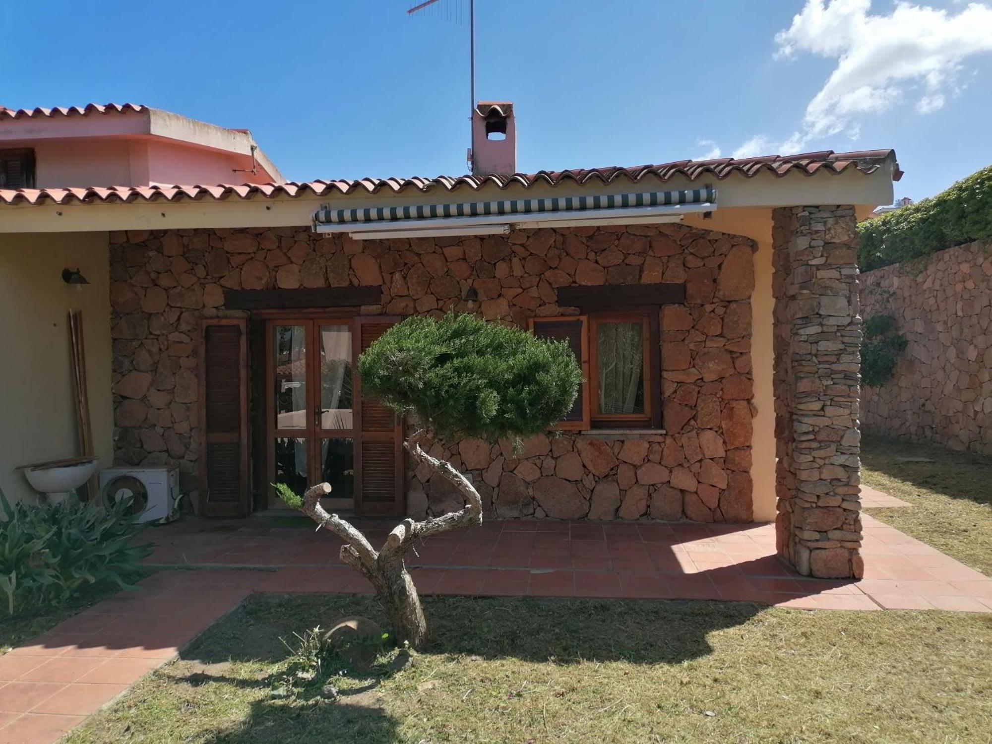 Villetta Con Giardino Al Centro San Teodoro  Exterior photo