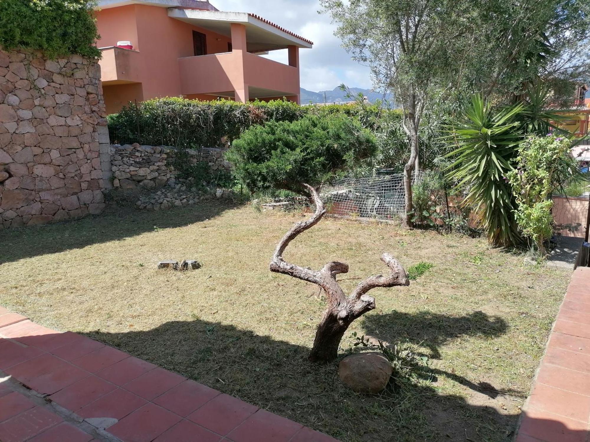 Villetta Con Giardino Al Centro San Teodoro  Exterior photo