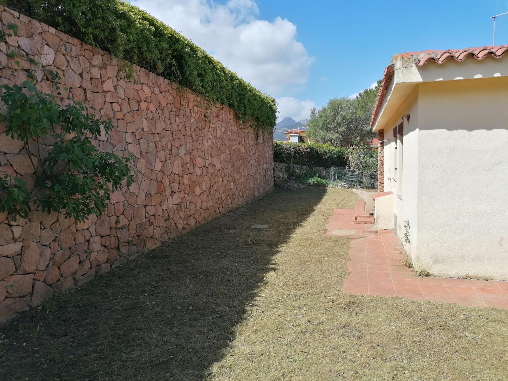 Villetta Con Giardino Al Centro San Teodoro  Exterior photo